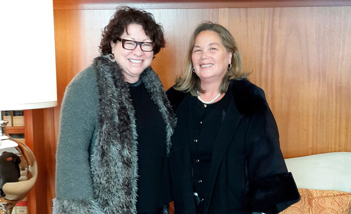 La presidenta de AMJA, Susana Medina de Rizzo, se reuni con Sonia Sotomayor, jueza de la Corte Suprema de los EEUU