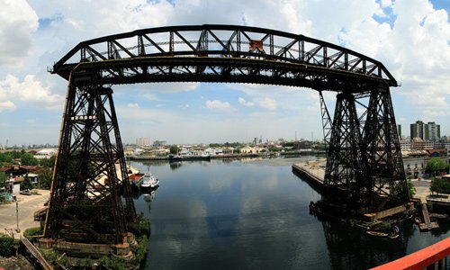 Riachuelo: ordenan reactivar el puente transbordador Avellaneda