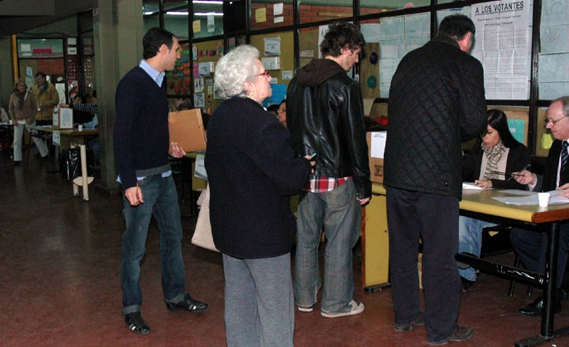 Ordenan reemplazar a las autoridades de mesa que cometieron errores de importancia en las primarias